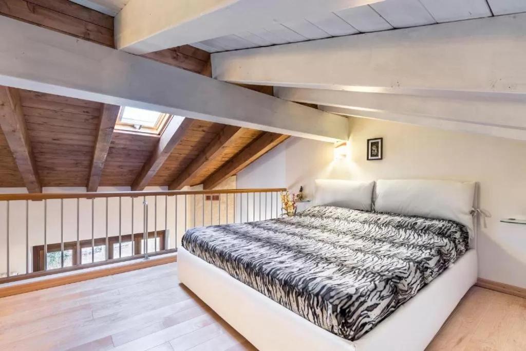 Casa Vacanze Rosalba Ferrara di Monte Baldo Exterior foto